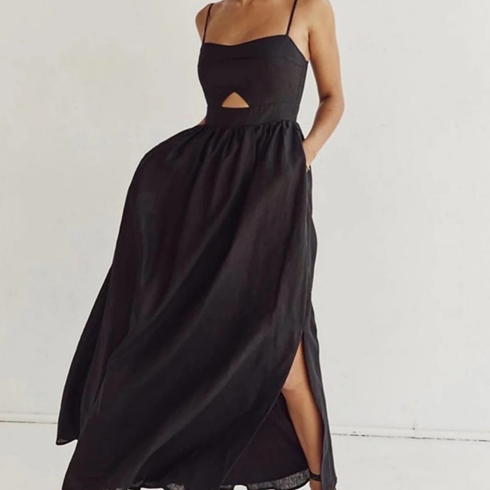 Commense Black Maxi Dress with Cutout
